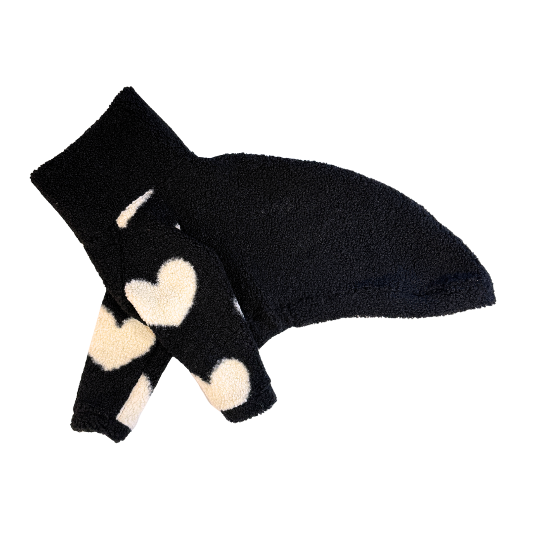 Heart on my sleeves (black)